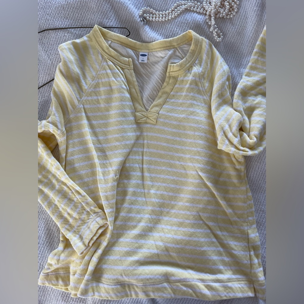 🔆 SOFT Striped Yellow Pull-Over Old Navy L